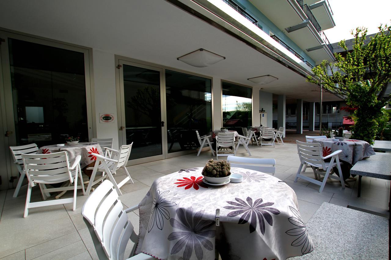 Hotel Capri Bellaria-Igea Marina Exteriör bild